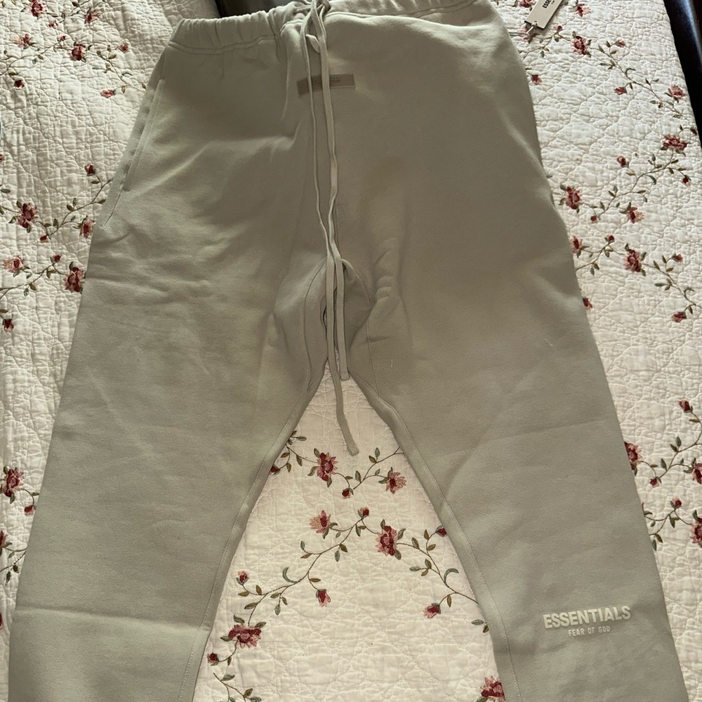 Brand new fear of god essentials sweatpants size XL